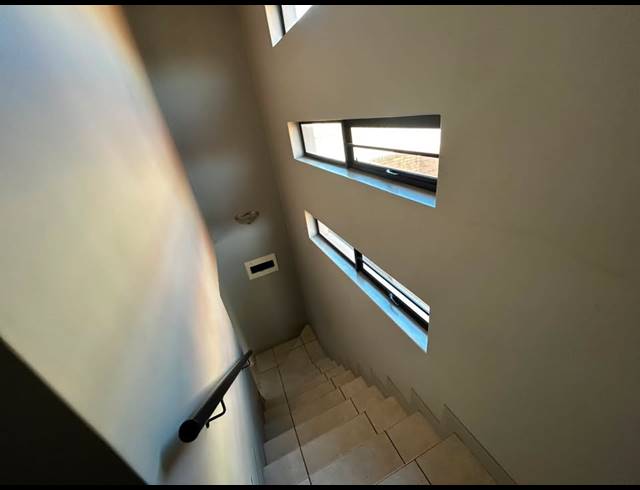 3 BEDROOM TOWNHOUSE TO LET IN MONTANA